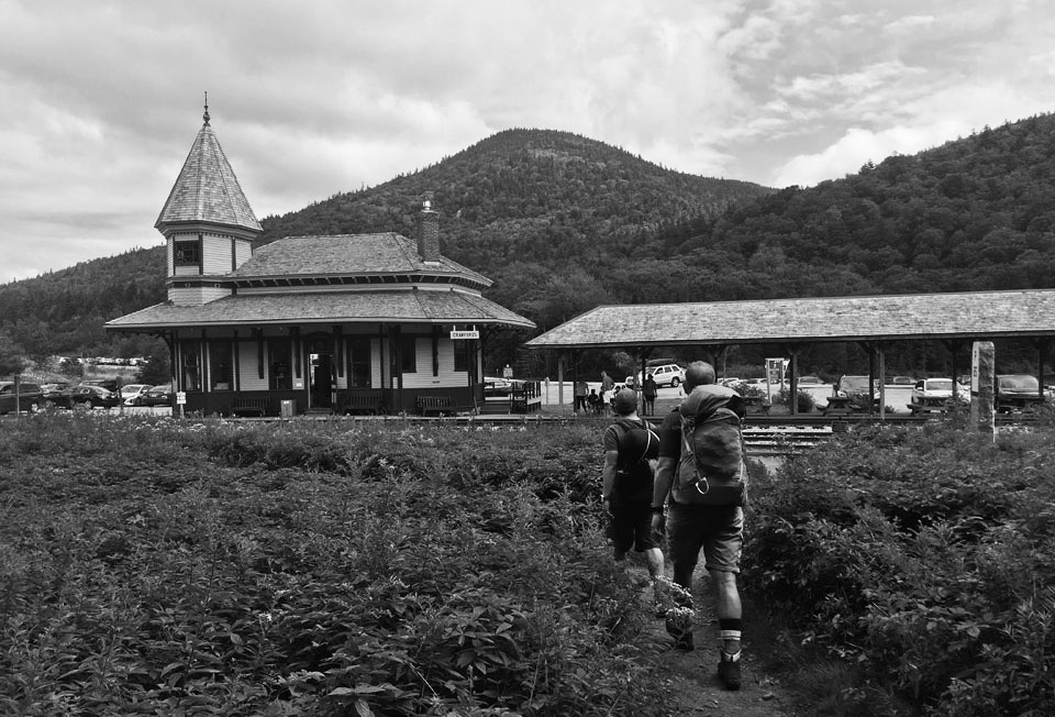 Hiking into Crawford Notch