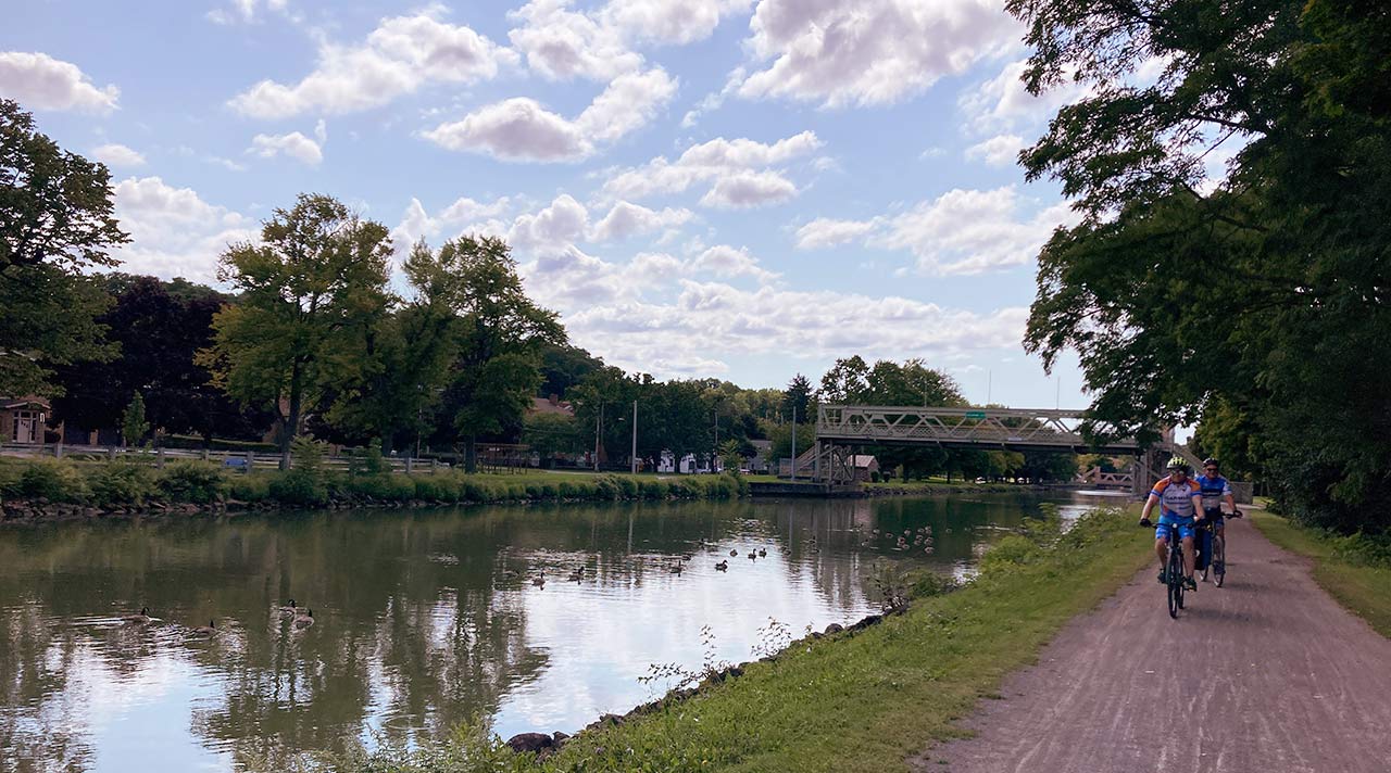 Riding the towpath toward Medina